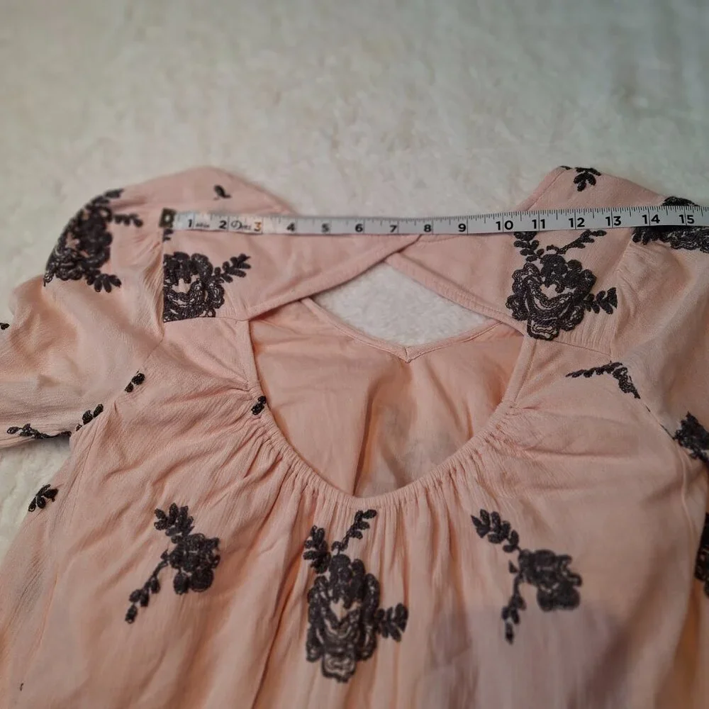 Free People Embroidered Dress Sz XS Babydoll Floral Relaxed Fit Boho Festival